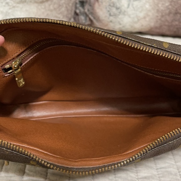 Vintage Louis Vuitton large wristlet - Picture 15 of 16